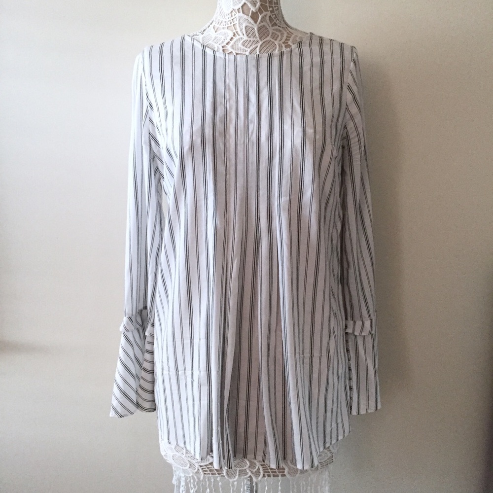Pea in the Pod•Bell Sleeve Maternity Top🎉HP🎉 - Picture 6 of 12